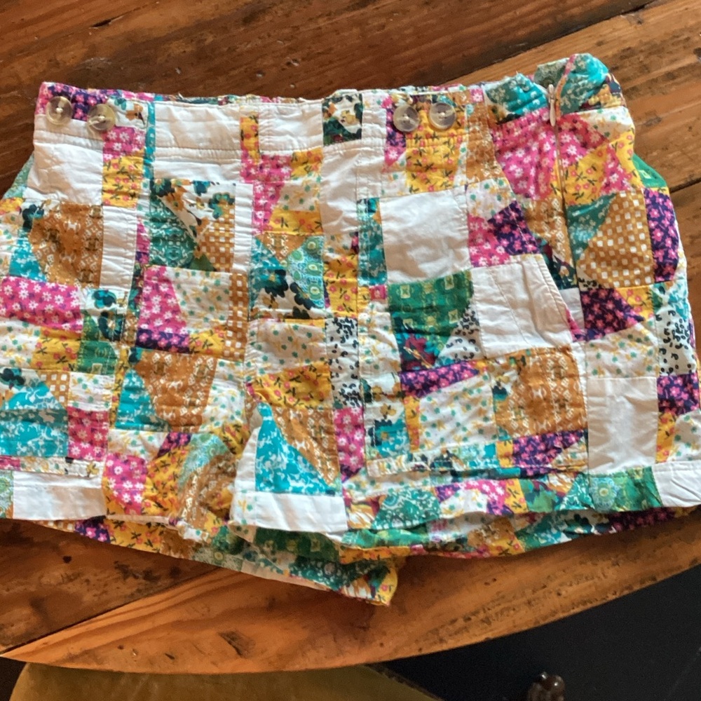 Anthropologie Pilcro Patchwork Floral Quilted Women’s Shorts - Multicolor
